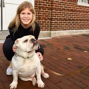 Meet your Posher, Claire